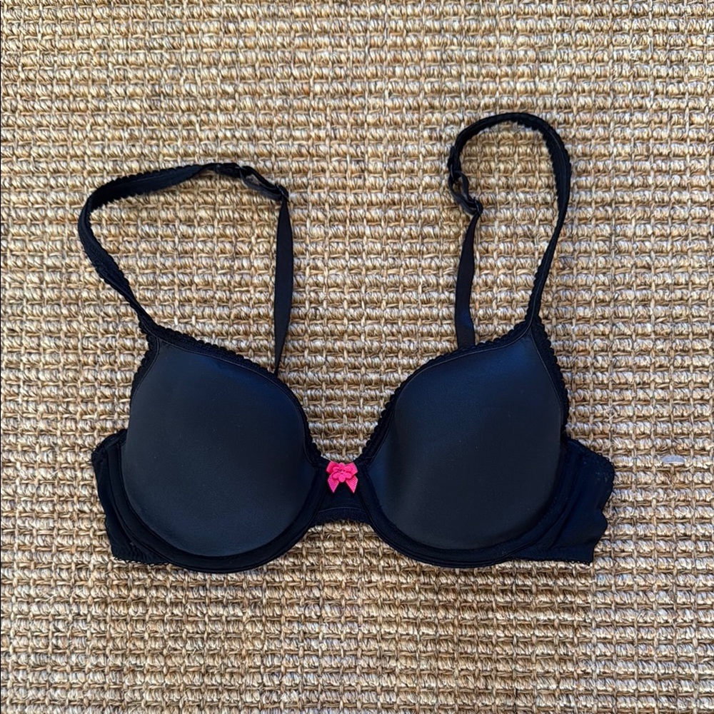 Black bra with pink bow 32b